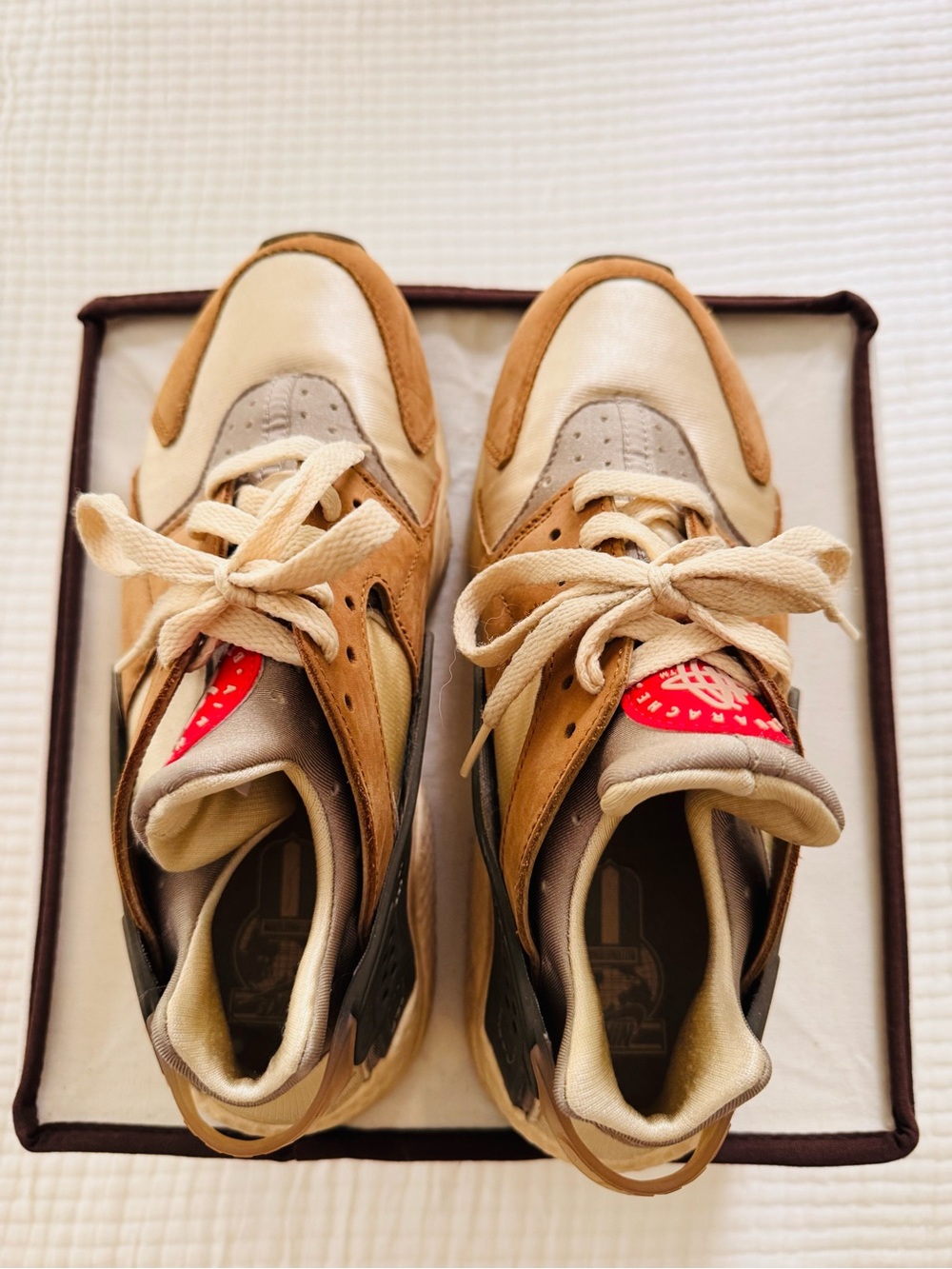 Men's Nike Huarache LE x Stussy Sneakers in Tan and Cream